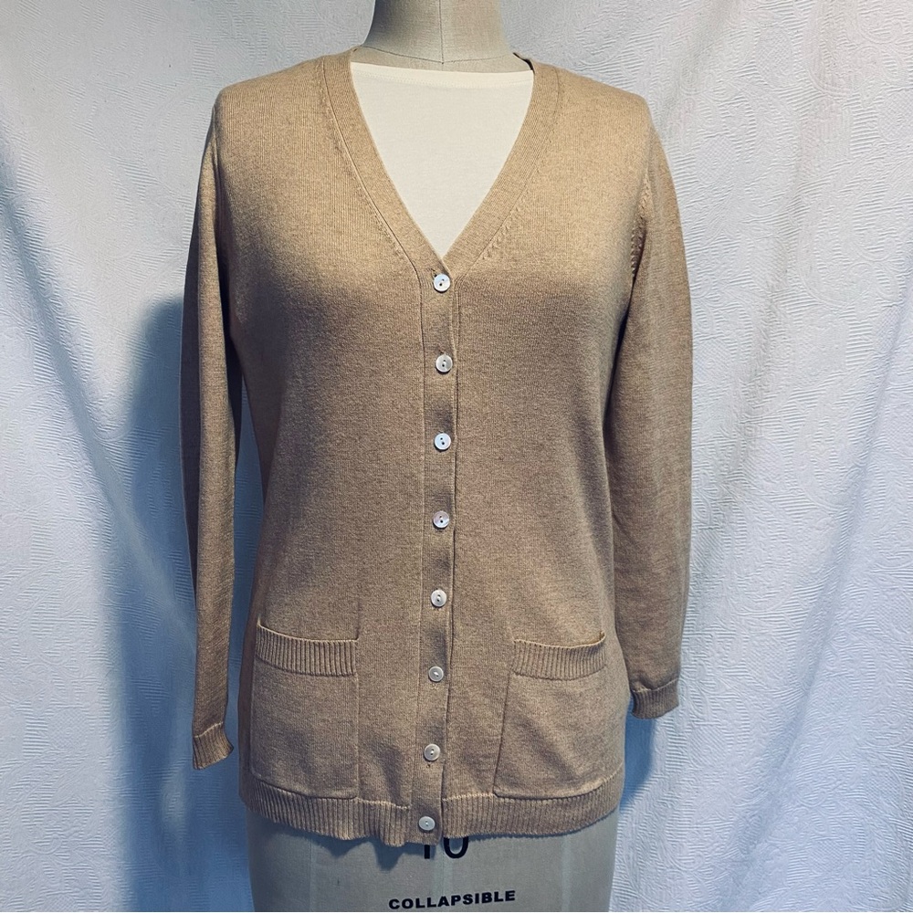NWT  camel coloured cardigan Med